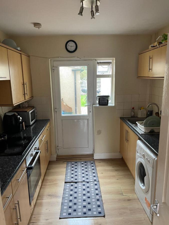 ホテル Shared House In Chakeshill Drive ブリストル エクステリア 写真