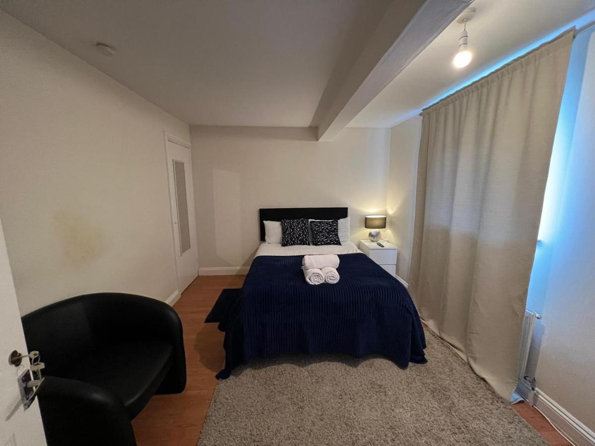 ホテル Shared House In Chakeshill Drive ブリストル エクステリア 写真