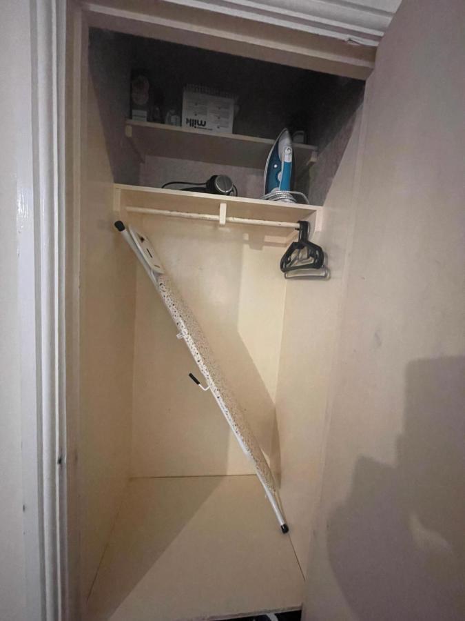 ホテル Shared House In Chakeshill Drive ブリストル エクステリア 写真