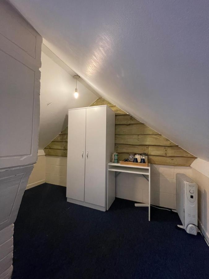 ホテル Shared House In Chakeshill Drive ブリストル エクステリア 写真