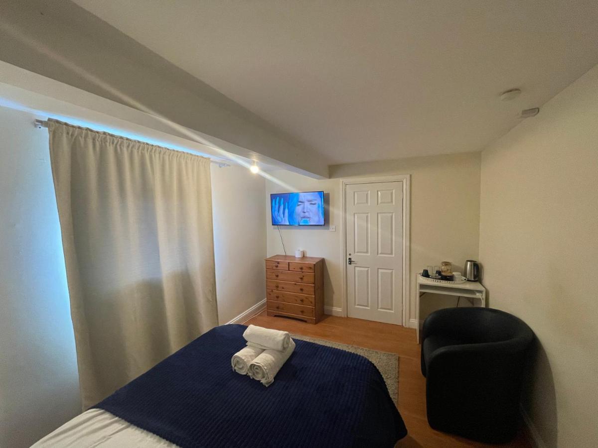 ホテル Shared House In Chakeshill Drive ブリストル エクステリア 写真