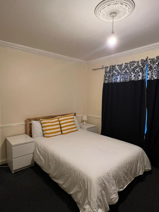 ホテル Shared House In Chakeshill Drive ブリストル エクステリア 写真