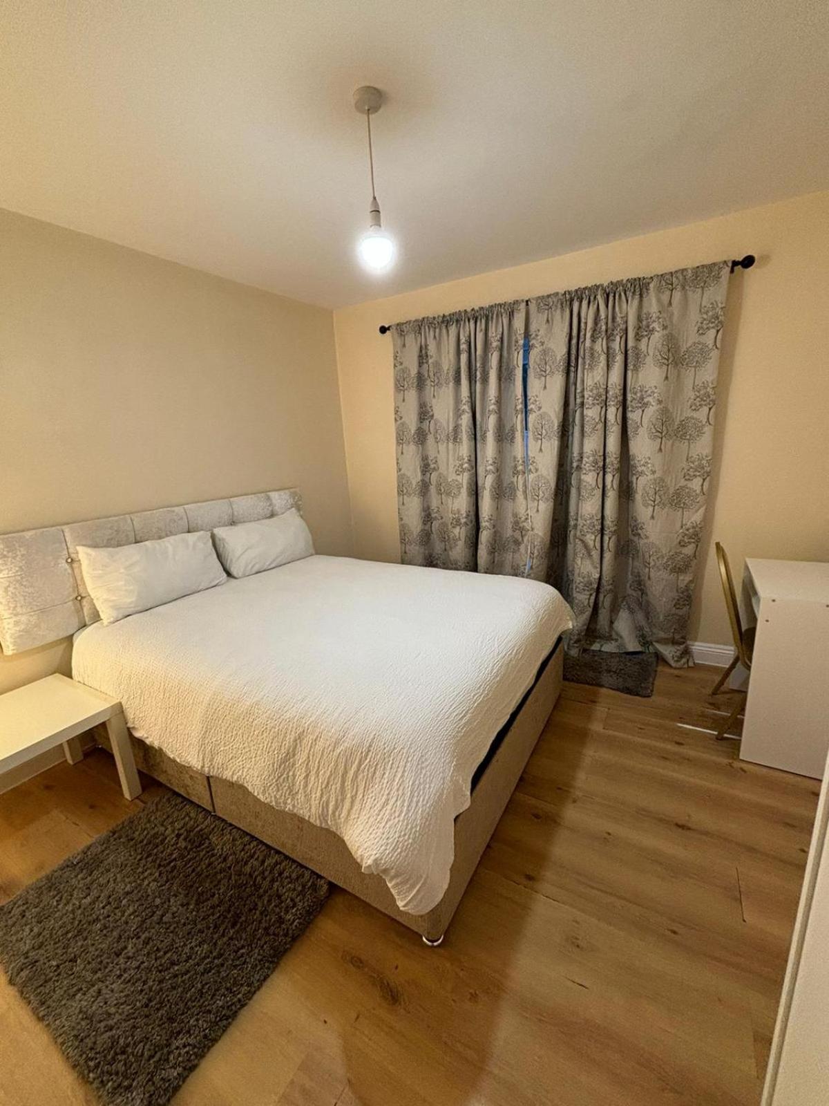ホテル Shared House In Chakeshill Drive ブリストル エクステリア 写真