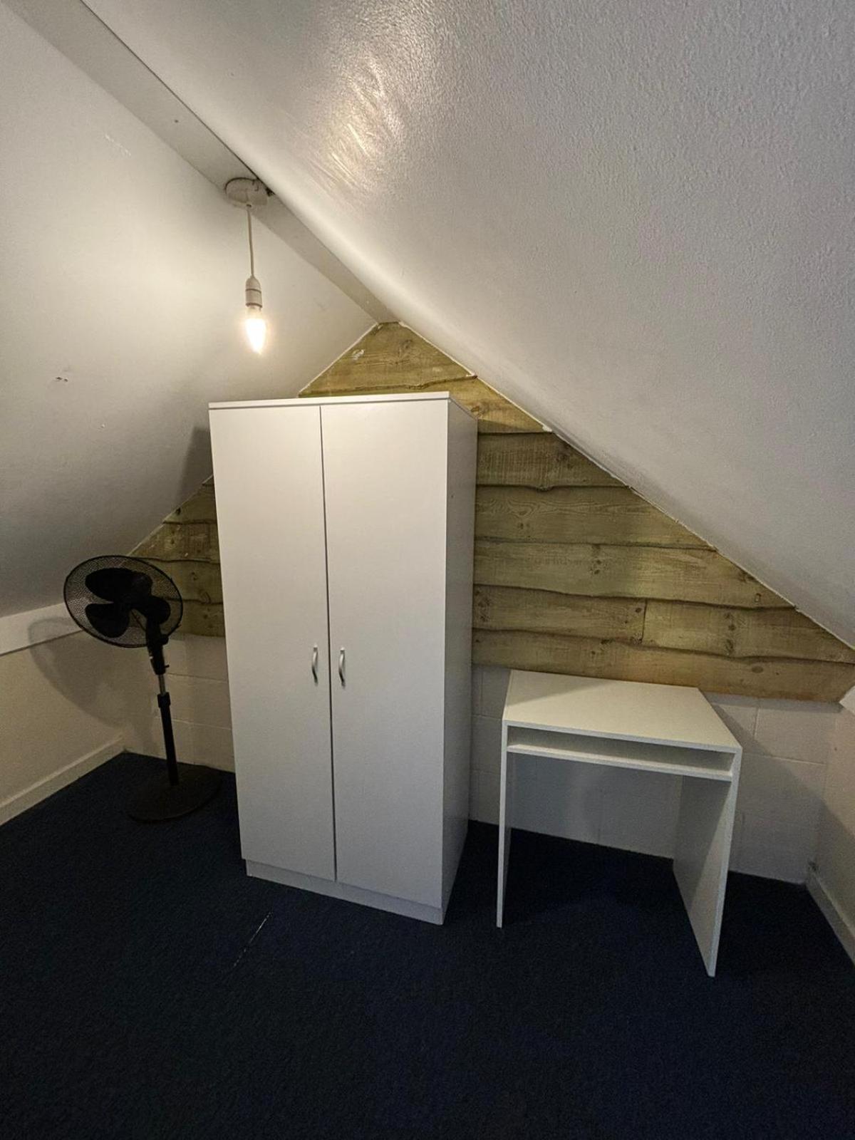 ホテル Shared House In Chakeshill Drive ブリストル エクステリア 写真